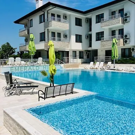 公寓 Luxury In Emerald Hills